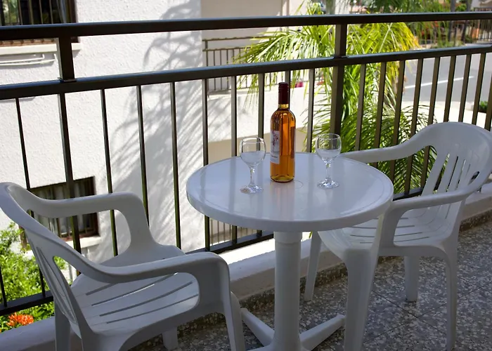 Maricosta Apartments